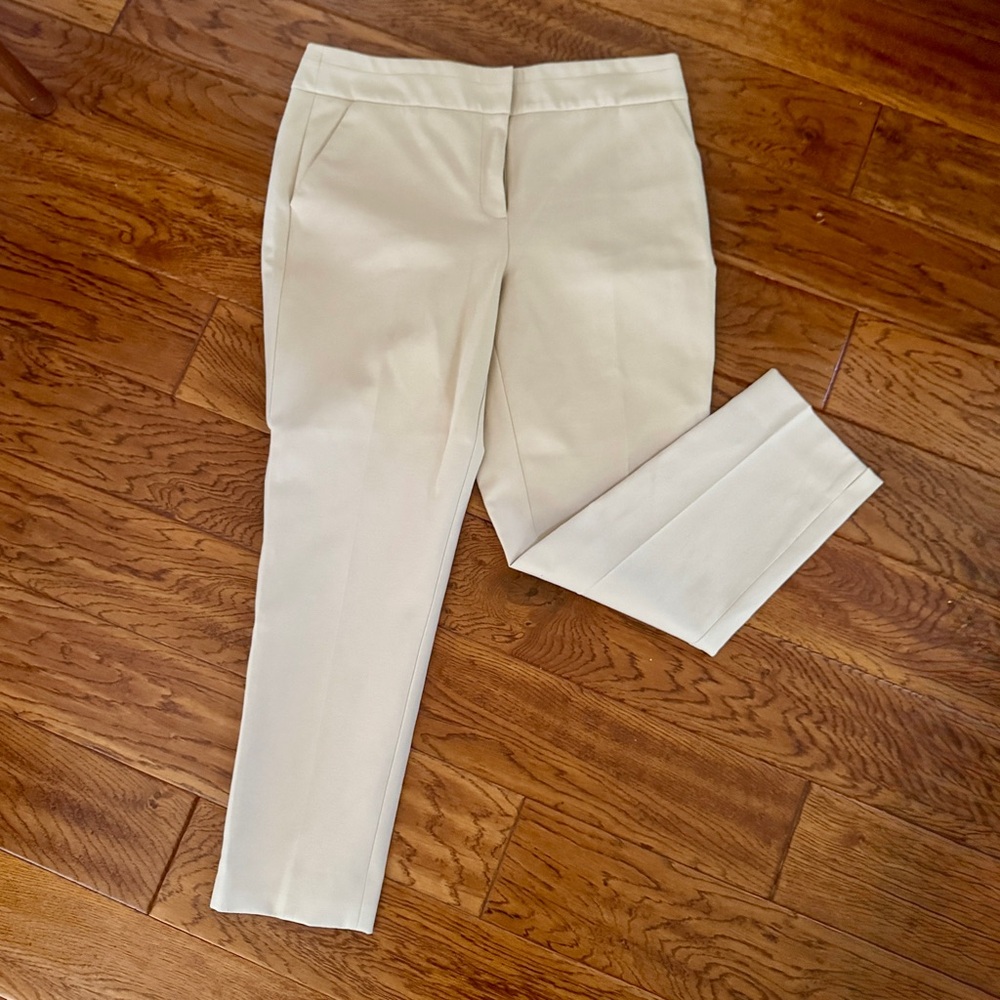 Chico's Ankle Cropped Pants in Light Tan